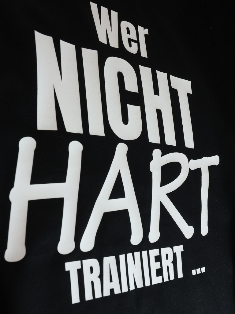 Gottiwear. Wer nicht hart trainiert, ist ein Ar***hloch. Open Edge Tanktop.